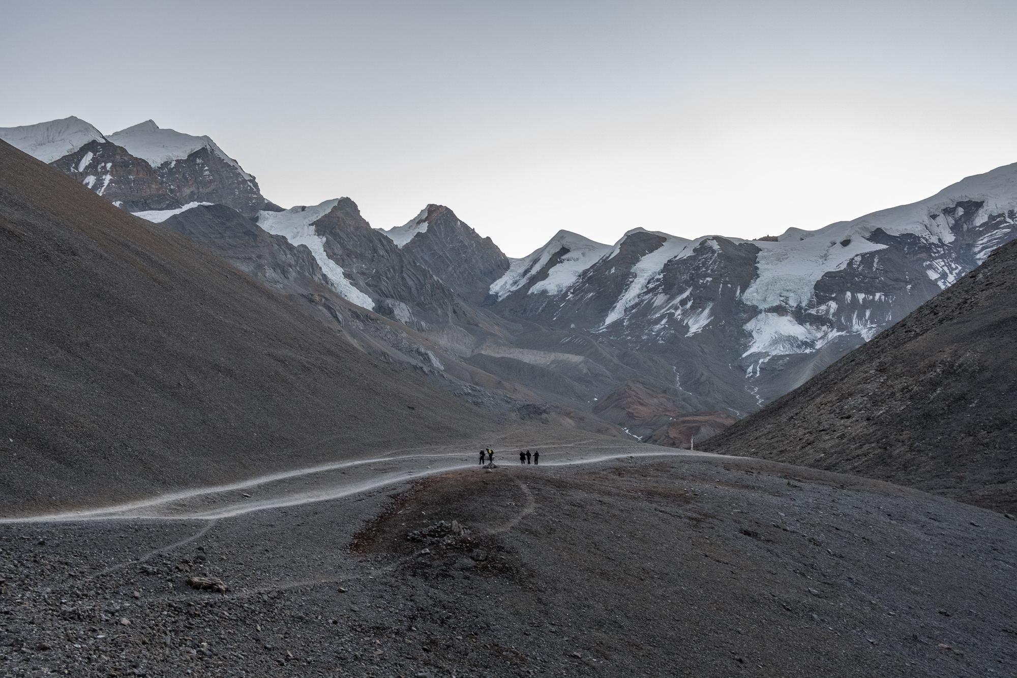 Hiking before sunrise, on the way to the pass. For a late December trip, the weather was surprisingly pleasant. We carried microspikes the whole time, but never had to use them.